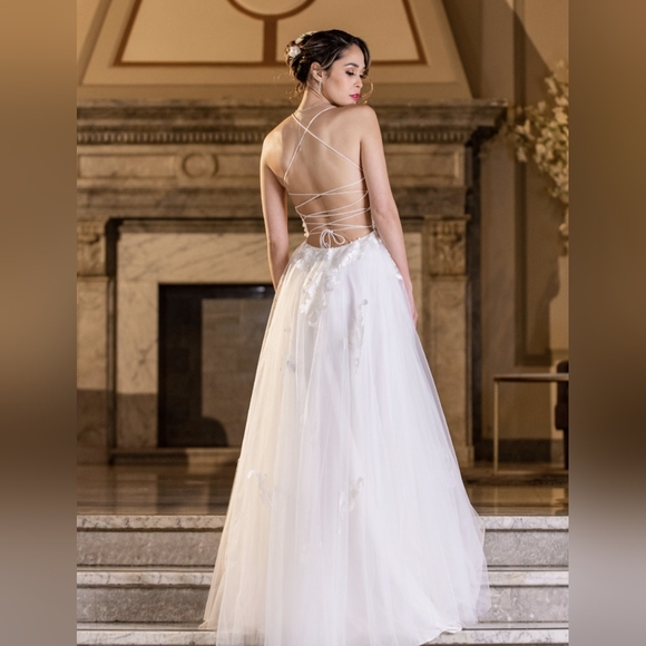 Wedding Dress - Picture 2 of 3